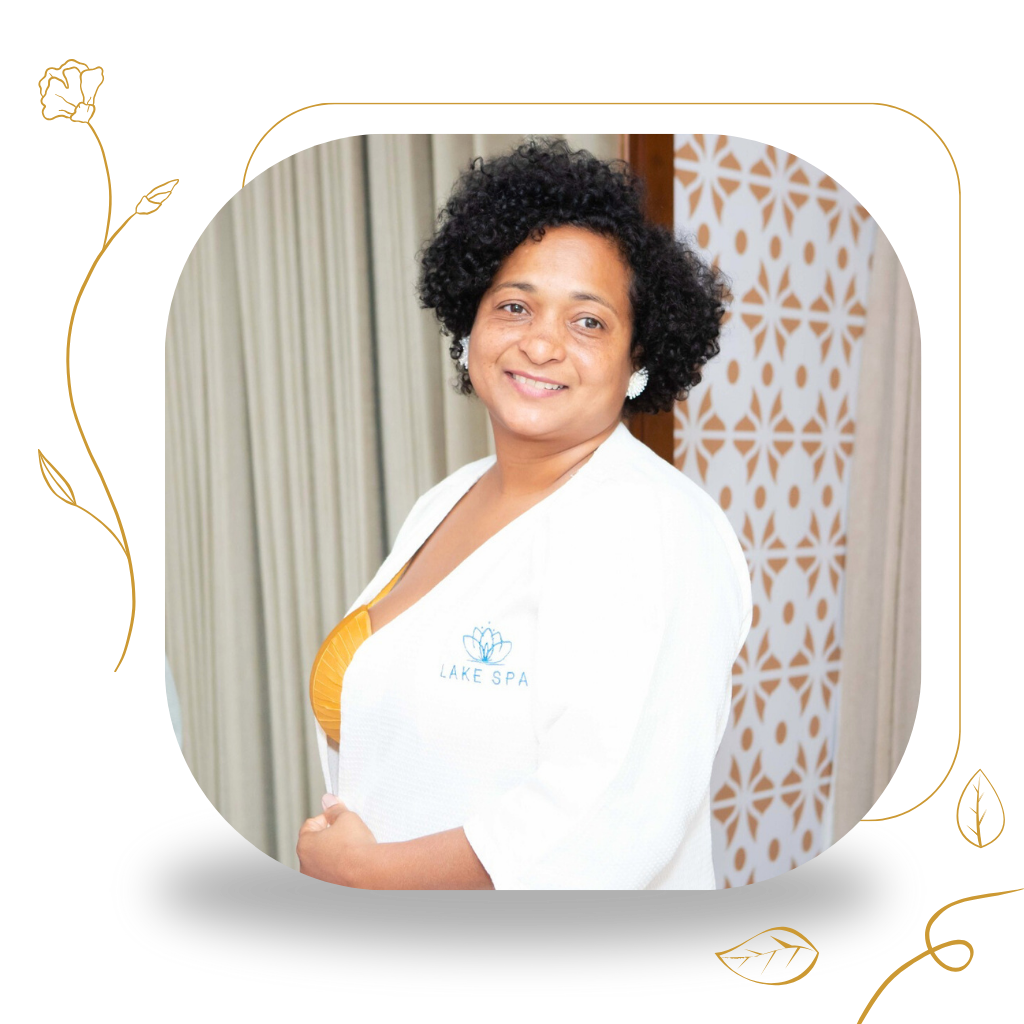 A história de Cida Tavares, fundadora da Modele Seu Corpo, é um relato inspirador de superação. Aos 15 anos, Cida enfrentou a perda da visão devido a uma meningite, mas em vez de se deixar abater, ela descobriu um talento excepcional para o trabalho manual. Sua determinação e paixão pela massagem a impulsionaram a se especializar em técnicas de todo o mundo, conquistando habilidades que transformaram vidas. Hoje, ela compartilha seu dom com os outros, sonhando em criar um SPA completo, onde poderá continuar a oferecer cuidados com um toque único e dedicado.